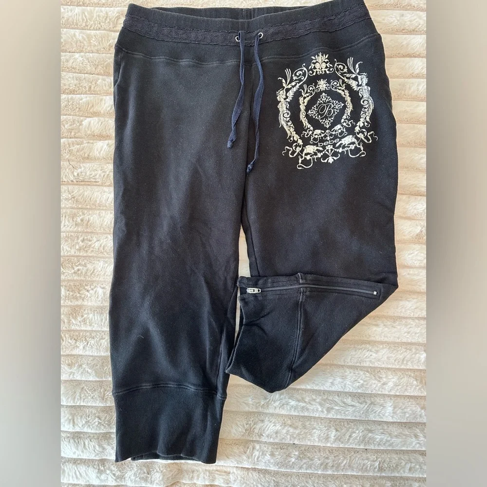 Y2K VTG Bebe Capri Sweatpants - Picture 4 of 10